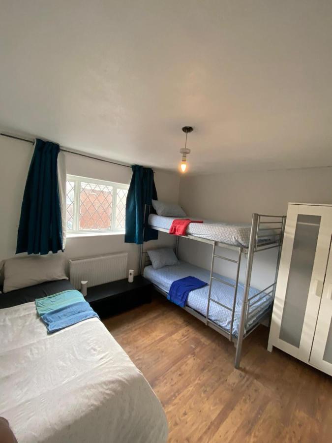 Private Room In Londra Dış mekan fotoğraf